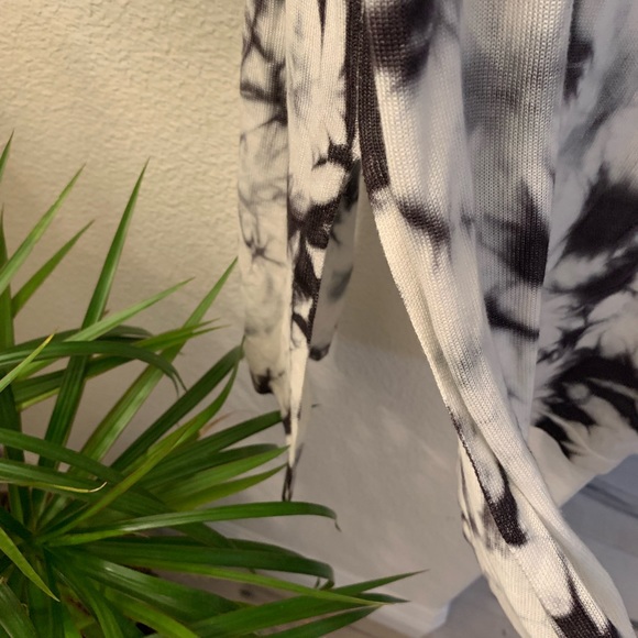 WOMENS Long Cardigan NWT - Picture 5 of 6